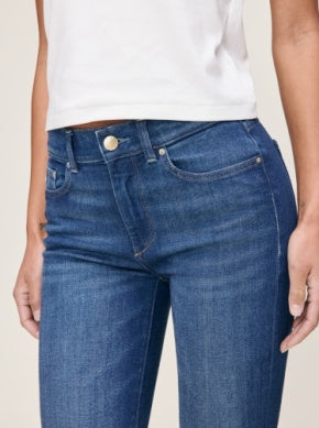 Mara Straight Instasculpt in Santa Monica