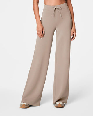Spanx Air Essentials Wide Leg Pant in Ashwood