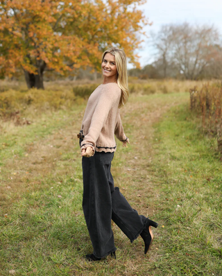 Canyon Tipped Raglan Chunky Crew in Latte/Black