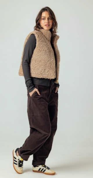 Sherpa Cecily Vest in Latte