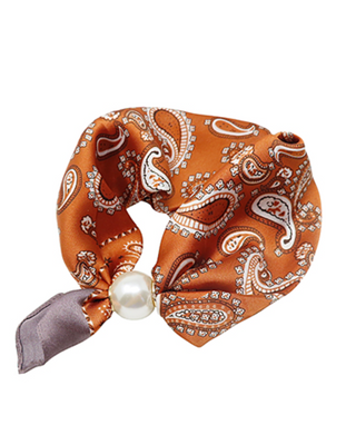 Pearl Magnet Paisley Print Scarf Necklace in Brown