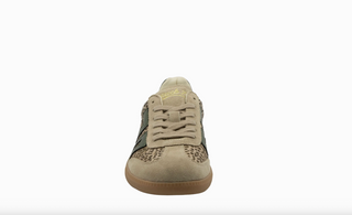 CLOUD W26 in POIS GOLD FOREST Sneakers