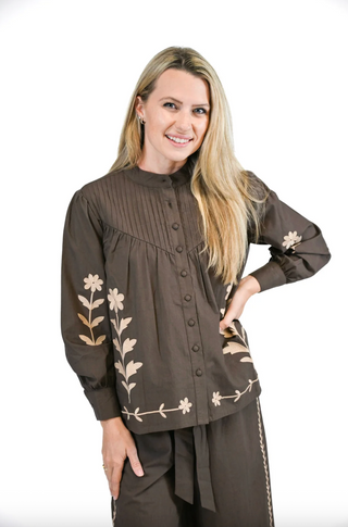 Verity Blouse in Sandstone