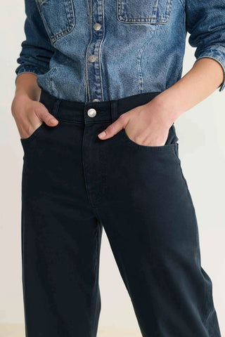 BNA Soft Curve Barrel Jean in Carbon Blue