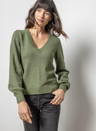 Full Sleeve V-Neck Sweater in Wintergreen