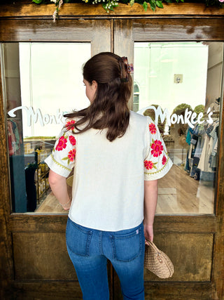 Short Sleeve Floral Embroidery Top in White