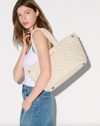 Medium Metro City Tote in Sandy Linen