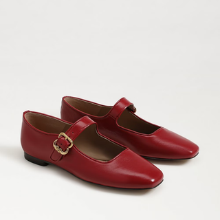 Michaela Mary Jane Flat in Scarlett
