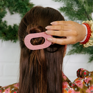Berry Cozy Medium Flat Round Hair Clip