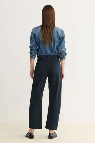 BNA Soft Curve Barrel Jean in Carbon Blue