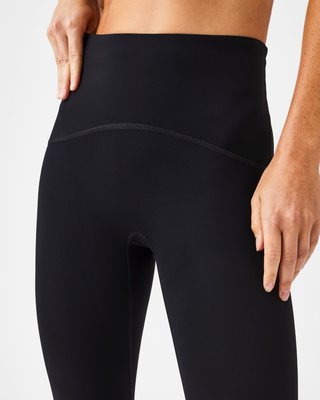 Spanxshape™ Booty Boost® 7/8 Leggings in Very Black