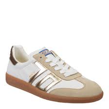 Cloud Sneaker in Beige